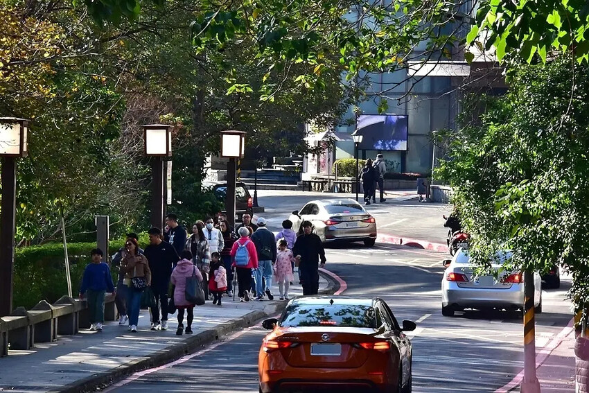 台北市北投區大年初一北投溫泉鄉漫步:【地熱谷公園】,療癒淨手礦泉湯、溫泉蛋體驗