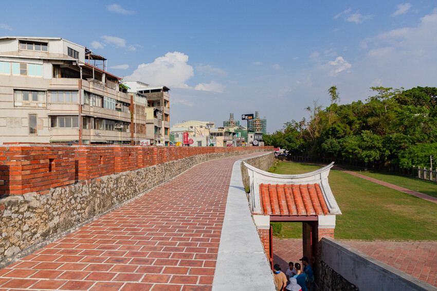 高雄市左營區蓮池潭觀光商圈  x 商圈漫伴拍走讀活動 | 龍虎塔下尋幽訪勝，攝影x美食x文化之