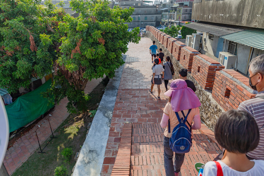 高雄市左營區蓮池潭觀光商圈  x 商圈漫伴拍走讀活動 | 龍虎塔下尋幽訪勝，攝影x美食x文化之