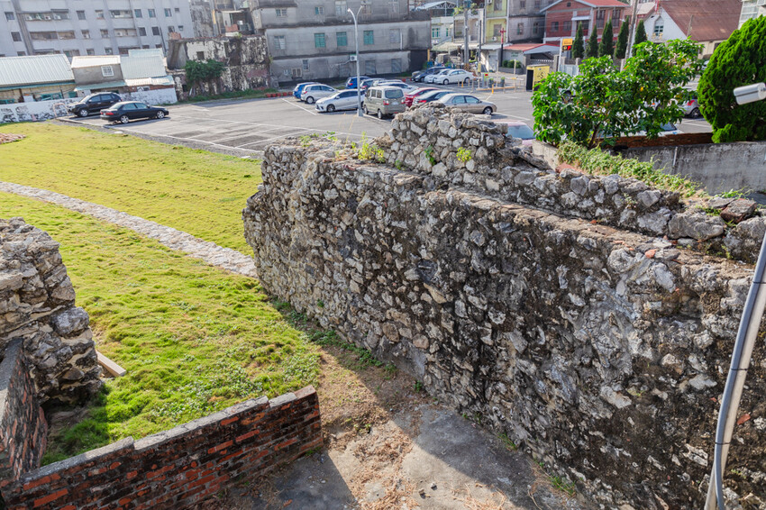 高雄市左營區蓮池潭觀光商圈  x 商圈漫伴拍走讀活動 | 龍虎塔下尋幽訪勝，攝影x美食x文化之