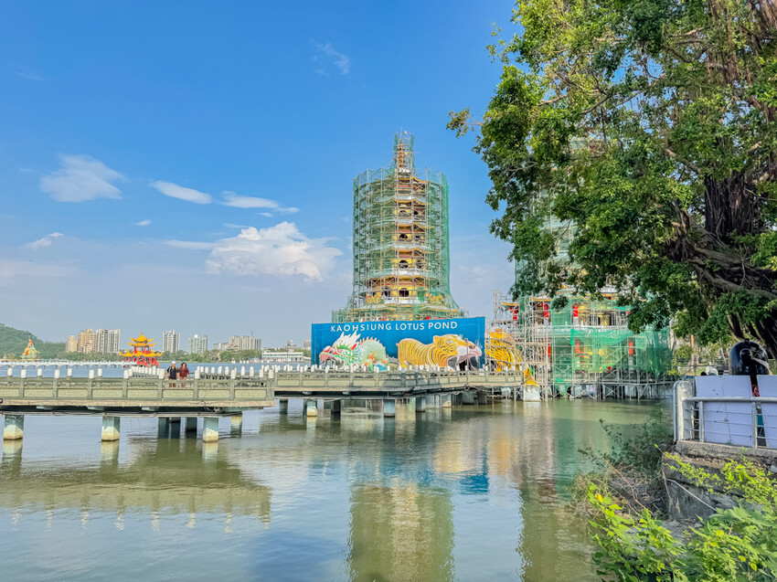 高雄市左營區蓮池潭觀光商圈  x 商圈漫伴拍走讀活動 | 龍虎塔下尋幽訪勝，攝影x美食x文化之