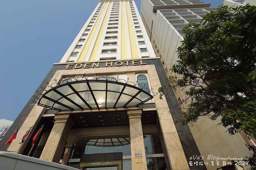 【越南旅遊】Eden Ocean View Đà Nẵng 峴港伊甸海景飯店，飯店對面就是美溪沙灘，房間簡潔乾淨住著舒適，打開窗簾就可以看到大海、夕陽景色還有比基尼唷!。越南住宿