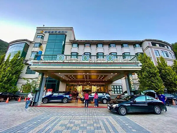 台中市和平區[台中景點] 梨山福壽山農場+武陵農場+武陵富野渡假村 台中兩天一夜懶人包 楓葉/落雨松/猴子吃油菜花 @蛋寶