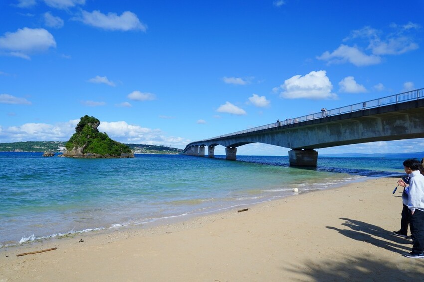 日本沖繩必訪打卡點！ 古宇利大橋南端觀景台｜欣賞沖繩第二長大橋的無敵海景