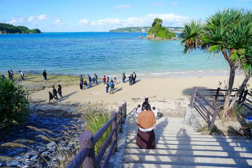 日本沖繩必訪打卡點！ 古宇利大橋南端觀景台｜欣賞沖繩第二長大橋的無敵海景