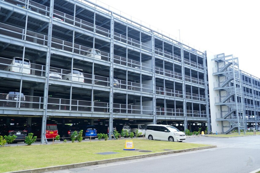 日本沖繩新型娛樂水族館、餵食預約、門票＆交通全解析｜DMM KARIYUSHI水族館完整攻略