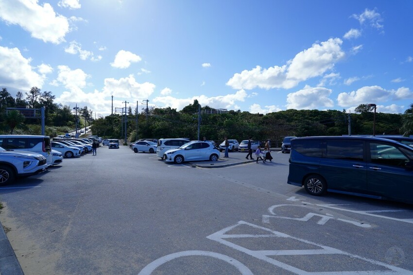 日本沖繩必訪打卡點！ 古宇利大橋南端觀景台｜欣賞沖繩第二長大橋的無敵海景