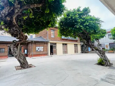 澎湖遊馬公市：澎湖生活博物館、星巴克澎湖喜來登門市、Pier3 三號港（路過）、菊島之星伴手禮（路過）、洪根深美術館