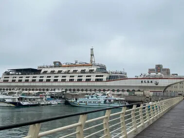 澎湖遊馬公市：澎湖生活博物館、星巴克澎湖喜來登門市、Pier3 三號港（路過）、菊島之星伴手禮（路過）、洪根深美術館