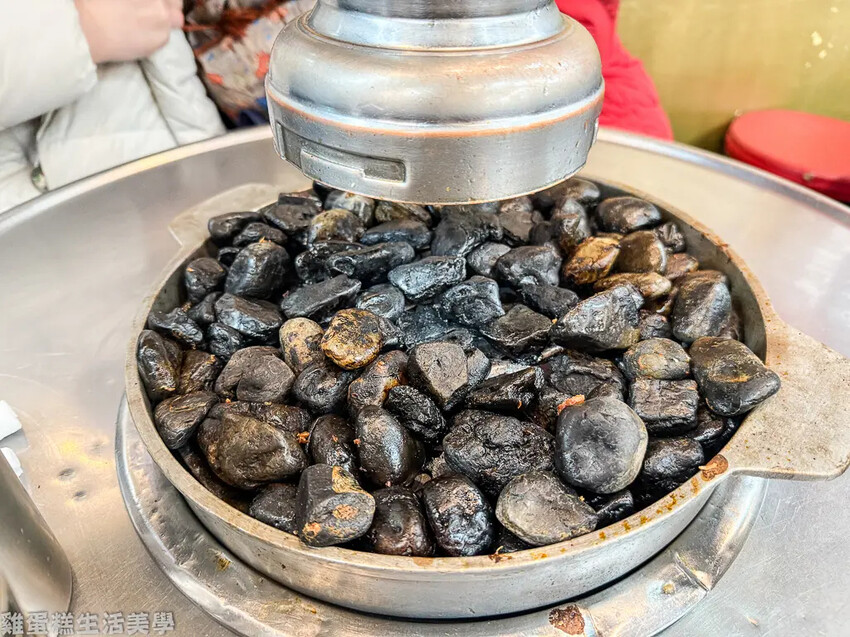 【韓國食記】小豬存錢桶石頭烤肉 - 位在弘大商圈內的平價烤肉 【韓國食記】小豬存錢桶石頭烤肉 - 位在弘大商圈內的平價烤肉