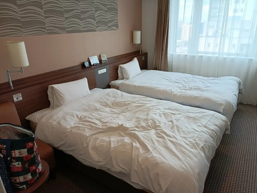 日本2024東京北海道|Vessel Inn札幌中島公園酒店 (Vessel Inn Sapporo Nakajimakoen)房間很普通、交通大便利!