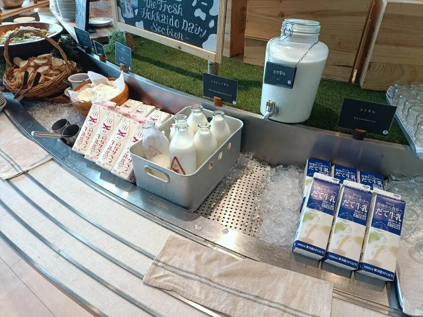 日本2024東京北海道|乃之風度假酒店(乃の風リゾート)自助早餐篇。海鮮茶泡飯、海鮮御飯糰、現做鬆餅、現榨蘋果