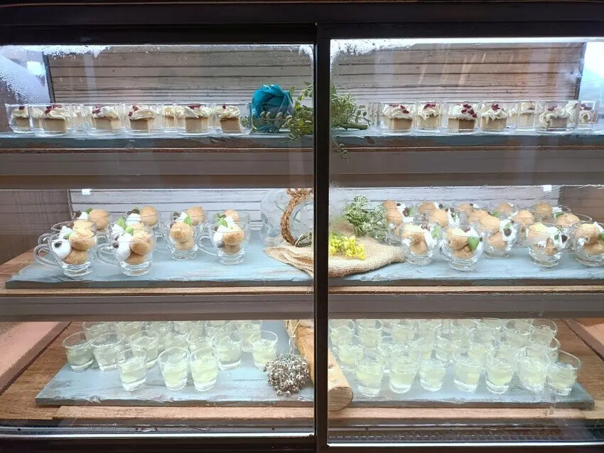 日本2024東京北海道|乃之風度假酒店(乃の風リゾート)自助早餐篇。海鮮茶泡飯、海鮮御飯糰、現做鬆餅、現榨蘋果