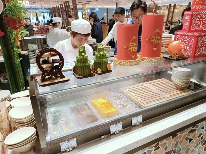 澳門2024澳門|上葡京自助山~超過百道菜色的自助餐,沒有吃完一輪就已經飽到頂天囉!