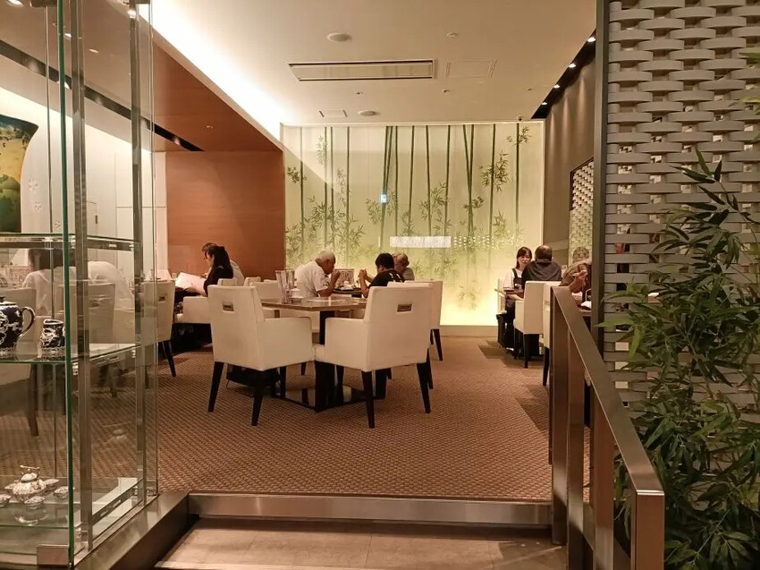 日本2024東京北海道|函館村上海膽-札幌店 うにむらかみ札幌店。來品嚐高級海膽套餐~道道有海膽喔!