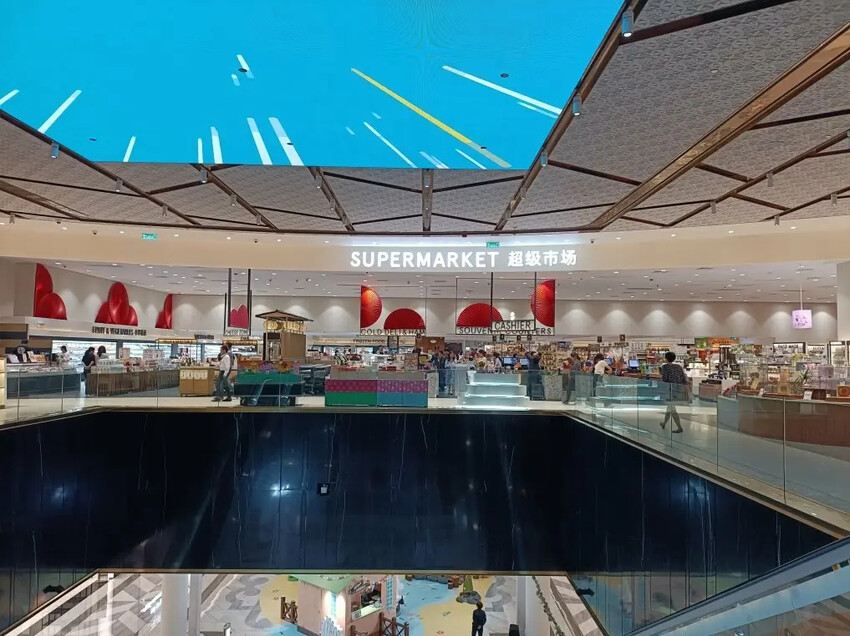 澳門2024澳門|上葡京綜合度假村。豪華雙床房~房間空間寬敞、冰箱迎賓飲料首日入住免費招待、浴室乾溼分離，飯店