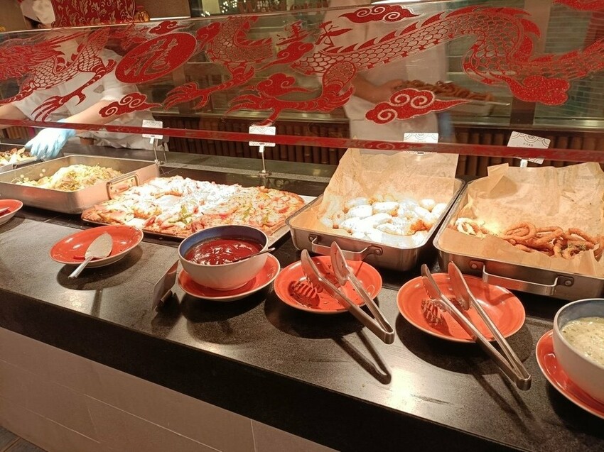 澳門2024澳門|上葡京自助山~超過百道菜色的自助餐,沒有吃完一輪就已經飽到頂天囉!