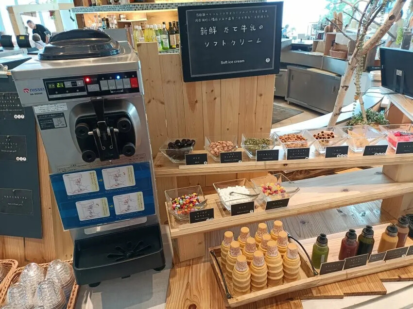 日本2024東京北海道|乃之風度假酒店(乃の風リゾート)自助早餐篇。海鮮茶泡飯、海鮮御飯糰、現做鬆餅、現榨蘋果