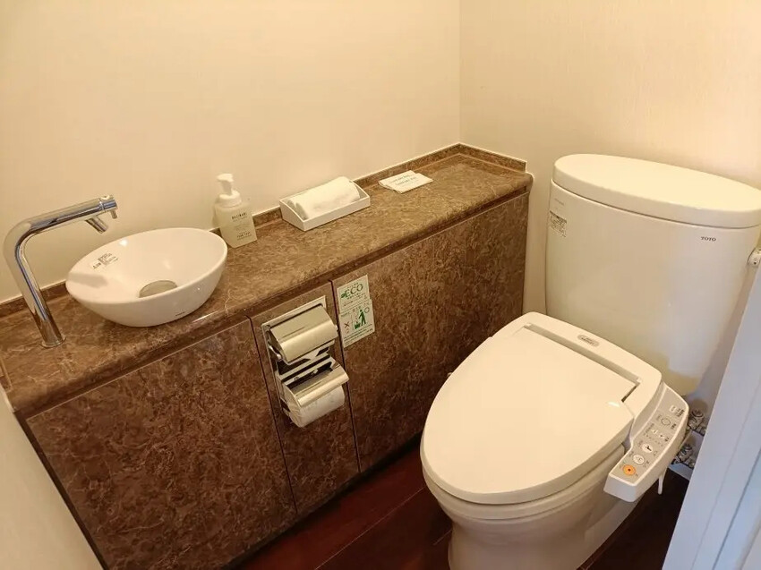 日本2024東京北海道|Vessel Inn札幌中島公園酒店 (Vessel Inn Sapporo Nakajimakoen)房間很普通、交通大便利!