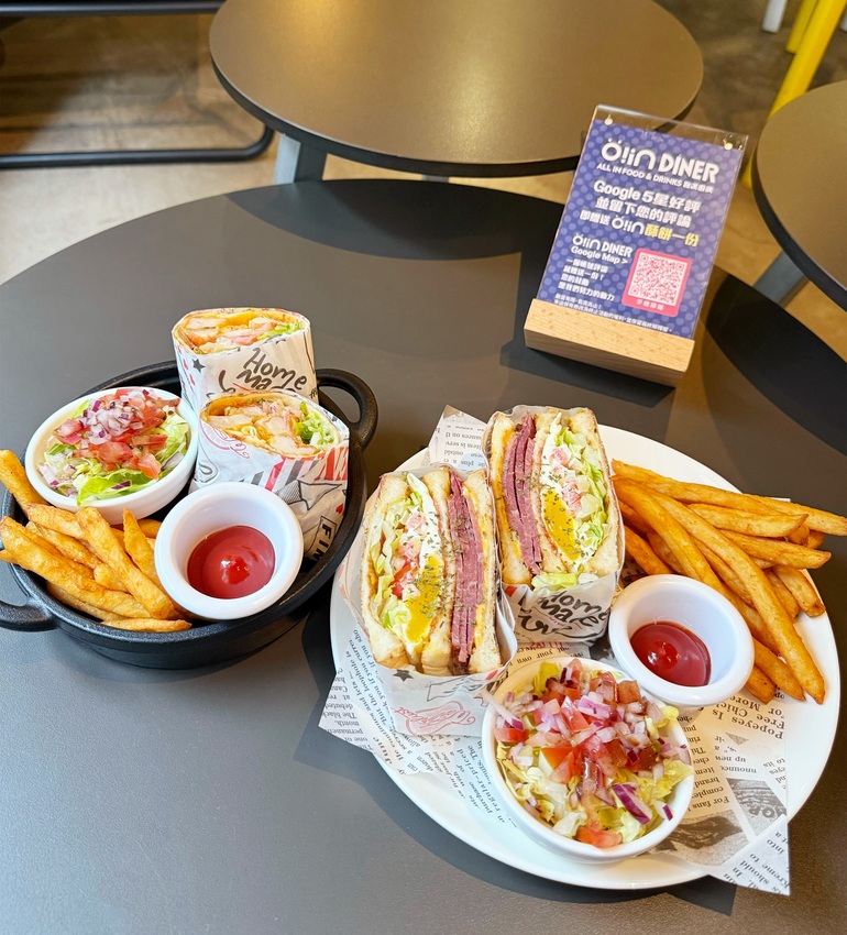 台北市萬華區【西門町美食推薦】Ö! in DINER 飽滿廚房，傳統與潮流的融合，爵士音樂與美式輕食的饗宴【萬華區美食】板南線餐廳推薦，不限時插座餐廳