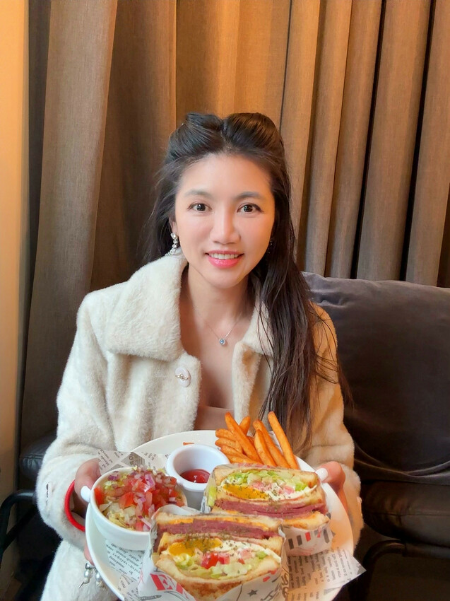 台北市萬華區【西門町美食推薦】Ö! in DINER 飽滿廚房，傳統與潮流的融合，爵士音樂與美式輕食的饗宴【萬華區美食】板南線餐廳推薦，不限時插座餐廳