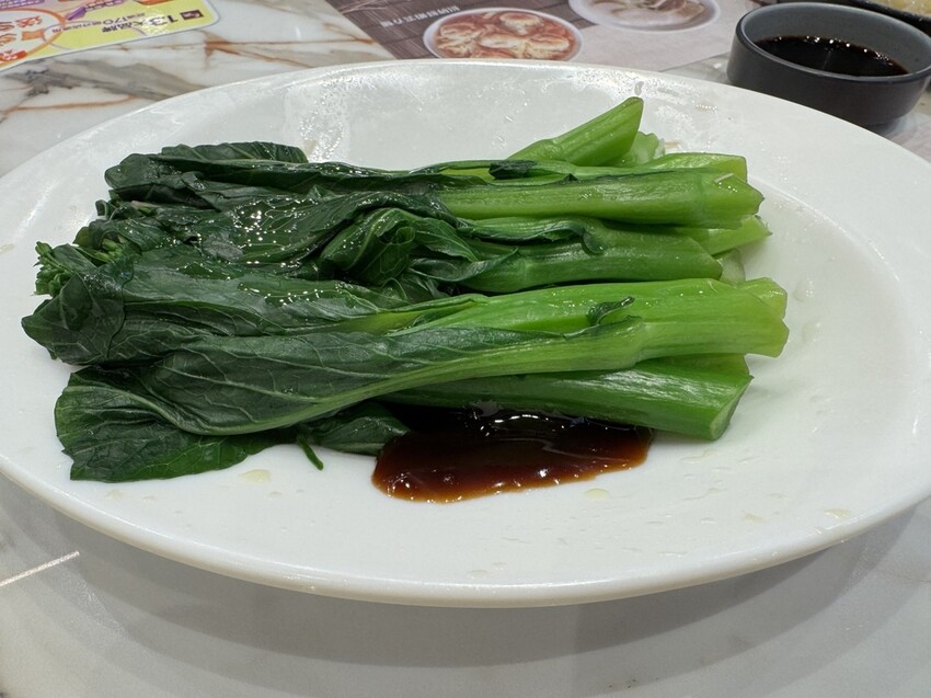 【香港灣仔美食】靠得住粥麵小館,連續15年獲米其林必比登推薦 【香港灣仔美食】靠得住粥麵小館,連續15年獲米其林必比登推薦