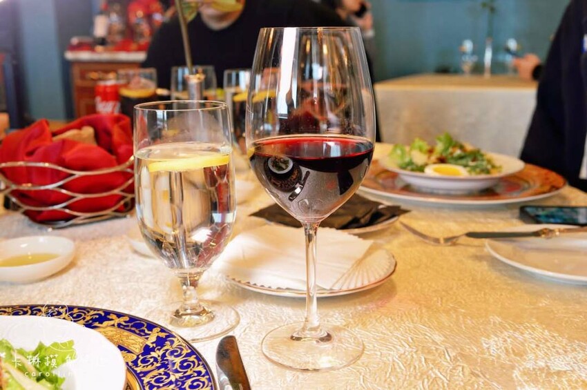 星宴｜麗星郵輪探索星號，儀式感滿滿奢華西餐廳 - 卡琳。摸魚兒趣