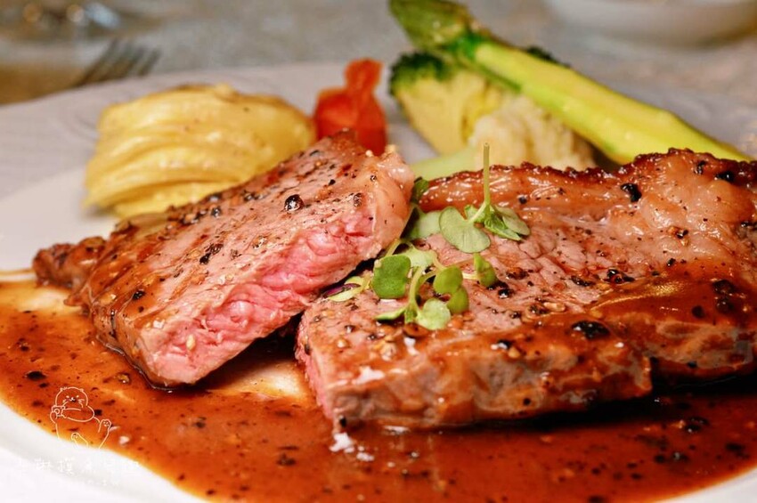 星宴｜麗星郵輪探索星號，儀式感滿滿奢華西餐廳 - 卡琳。摸魚兒趣