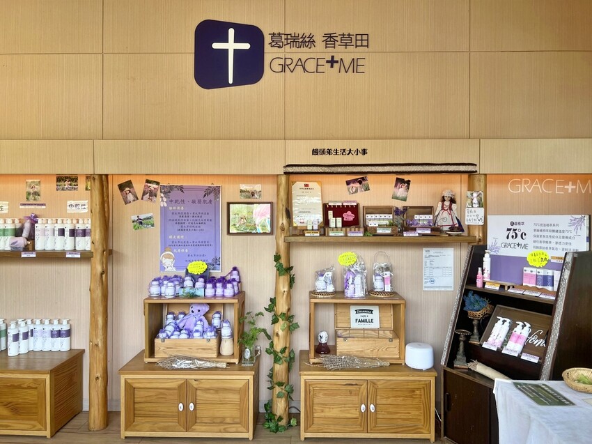 /tmp/phpds3UOy /tmp/phpds3UOy