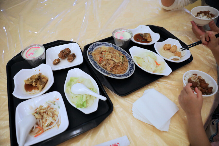 屏東親子旅遊推薦! 夜宿海生館 與魚兒共眠 住宿屏東海生館,後場飼育體驗+夜間探索+潮間帶生態觀察 - 奇奇一起玩樂趣