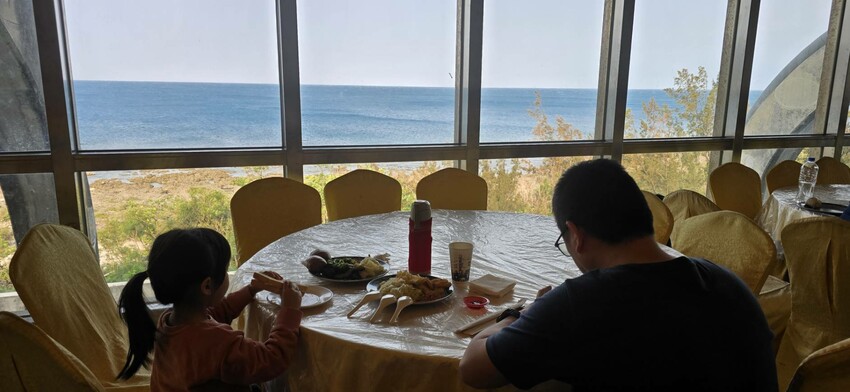 屏東親子旅遊推薦! 夜宿海生館 與魚兒共眠 住宿屏東海生館,後場飼育體驗+夜間探索+潮間帶生態觀察 - 奇奇一起玩樂趣