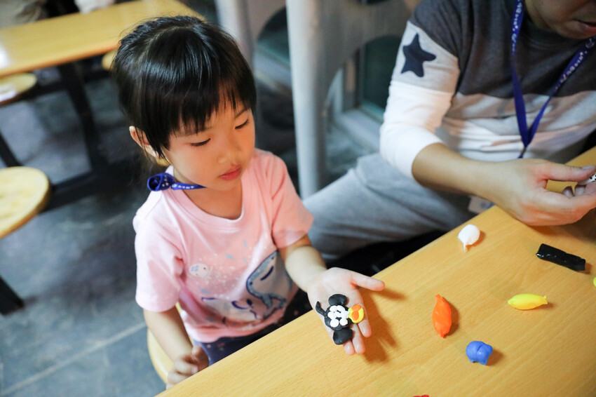 屏東親子旅遊推薦! 夜宿海生館 與魚兒共眠 住宿屏東海生館,後場飼育體驗+夜間探索+潮間帶生態觀察 - 奇奇一起玩樂趣