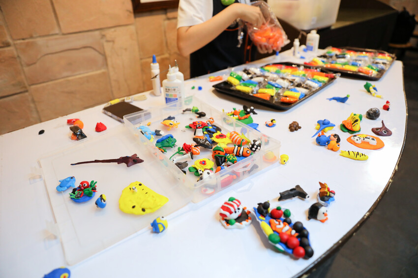 屏東親子旅遊推薦! 夜宿海生館 與魚兒共眠 住宿屏東海生館,後場飼育體驗+夜間探索+潮間帶生態觀察 - 奇奇一起玩樂趣