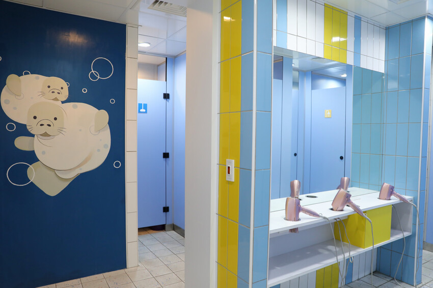 花蓮遠雄海洋公園親親海洋夜未眠 近距離與海豚海獅親近,夜探水族館,與魚共眠超好玩親子行程推薦! - 奇奇一起玩樂趣