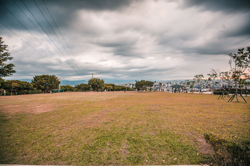 桃園市桃園區虎頭山環保公園|不用花錢也能擁有百萬夜景!俯瞰整座城市的270度超廣角浪漫夜景聖地