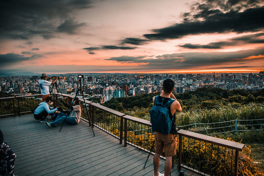 桃園市桃園區虎頭山環保公園|不用花錢也能擁有百萬夜景!俯瞰整座城市的270度超廣角浪漫夜景聖地
