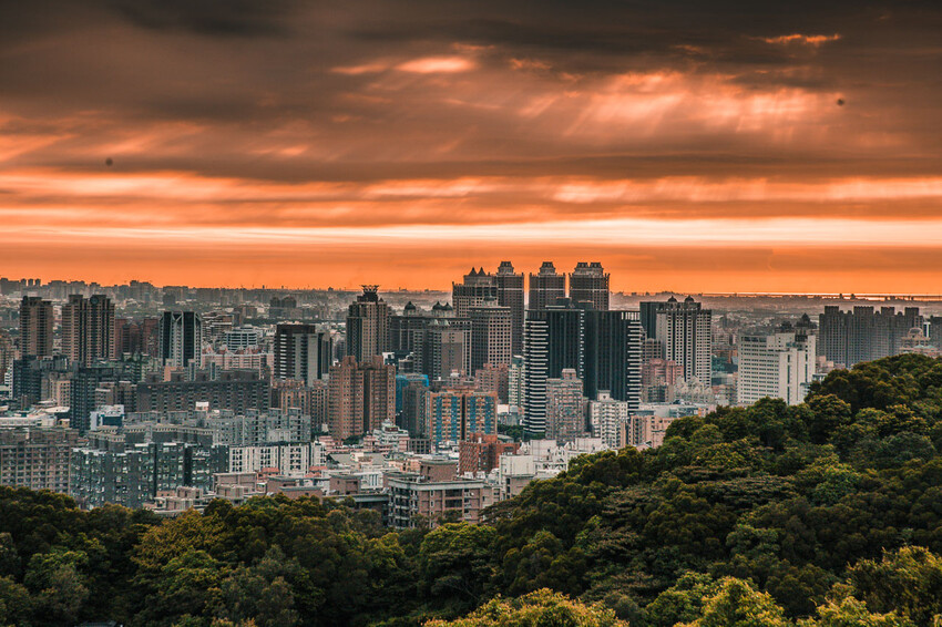 桃園市桃園區虎頭山環保公園|不用花錢也能擁有百萬夜景!俯瞰整座城市的270度超廣角浪漫夜景聖地