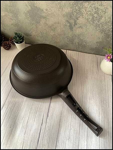 【不沾鍋/好讚鍋推薦】【韓國Kassel 鑽石超導熱不沾輕量 【不沾鍋/好讚鍋推薦】【韓國Kassel 鑽石超導熱不沾輕量