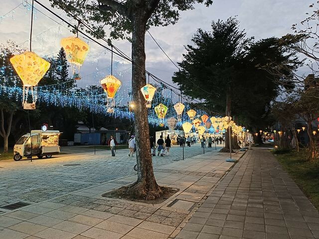 台東縣台東市鐵花新聚落 | 台東夜晚好去處．融合音樂、藝術與文創市集的園地