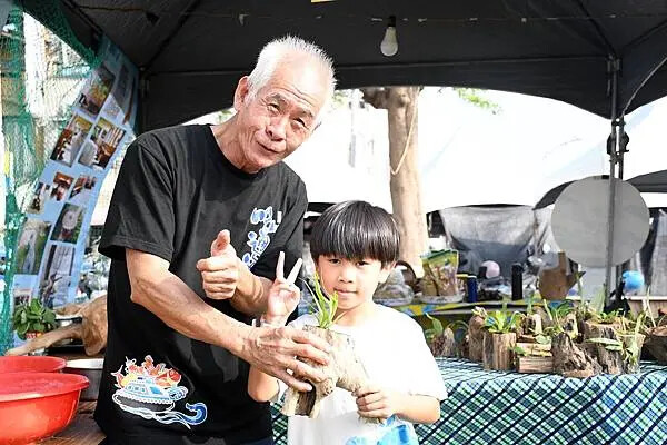 高雄市旗津區2024最好玩的海岸沙灘活動【旗津吃通海】集結美食市集、多元舞台、親子DIY活動，認識旗津的美好