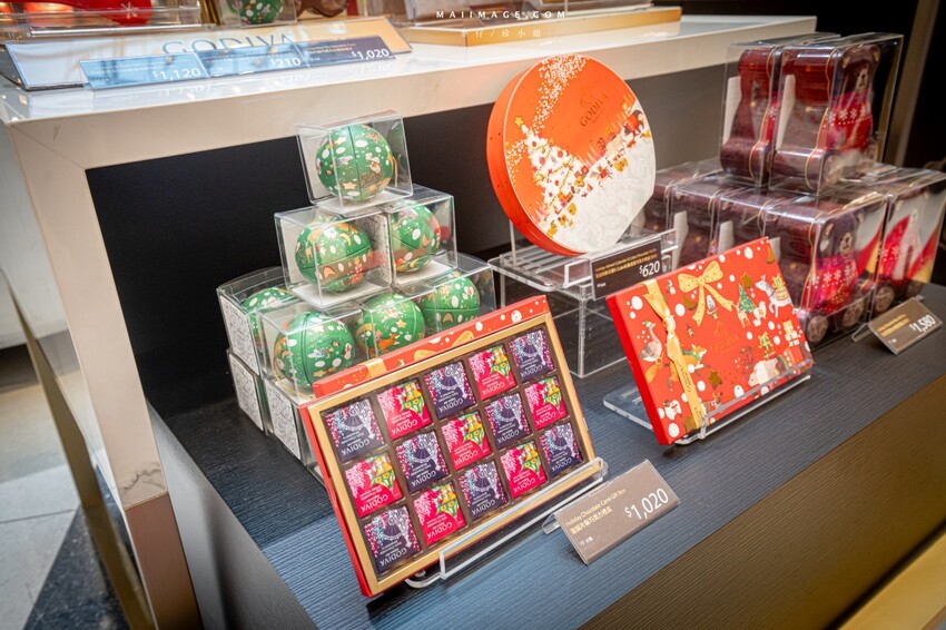 桃園市中壢區【桃園中壢】2024大江購物中心必買,Z世代購物首選!好拍、好逛、好好吃!聖誕節到大江一遊未盡!全年度免