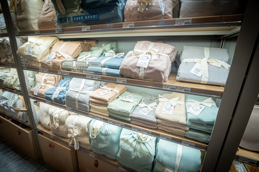 桃園市中壢區【桃園中壢】2024大江購物中心必買,Z世代購物首選!好拍、好逛、好好吃!聖誕節到大江一遊未盡!全年度免