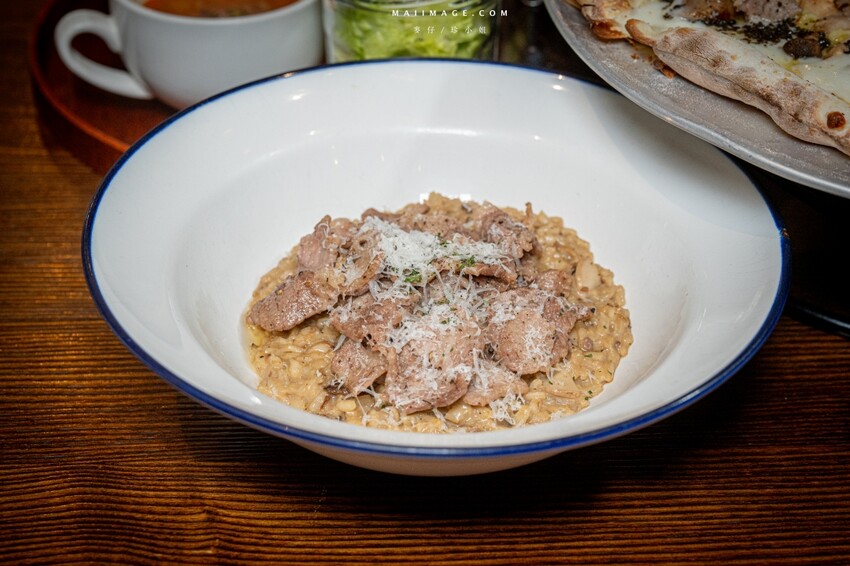 桃園市中壢區【桃園中壢】2024大江購物中心必買,Z世代購物首選!好拍、好逛、好好吃!聖誕節到大江一遊未盡!全年度免