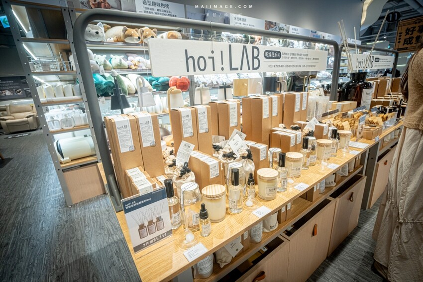 桃園市中壢區【桃園中壢】2024大江購物中心必買,Z世代購物首選!好拍、好逛、好好吃!聖誕節到大江一遊未盡!全年度免