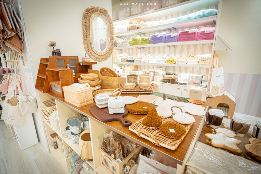 桃園市中壢區【桃園中壢】2024大江購物中心必買,Z世代購物首選!好拍、好逛、好好吃!聖誕節到大江一遊未盡!全年度免