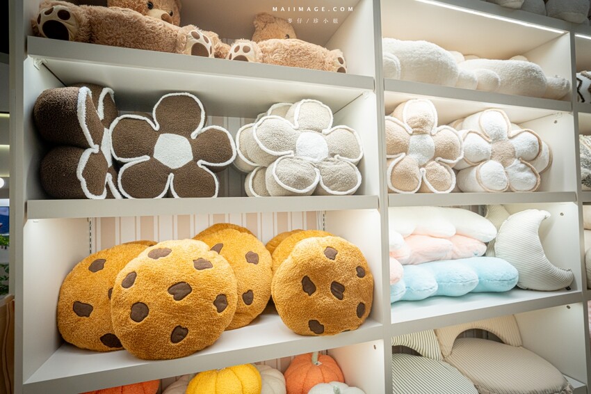 桃園市中壢區【桃園中壢】2024大江購物中心必買,Z世代購物首選!好拍、好逛、好好吃!聖誕節到大江一遊未盡!全年度免