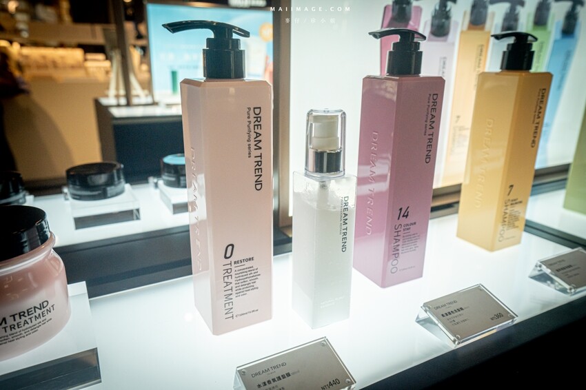 桃園市中壢區【桃園中壢】2024大江購物中心必買,Z世代購物首選!好拍、好逛、好好吃!聖誕節到大江一遊未盡!全年度免