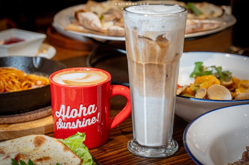 桃園市中壢區【桃園中壢】2024大江購物中心必買,Z世代購物首選!好拍、好逛、好好吃!聖誕節到大江一遊未盡!全年度免