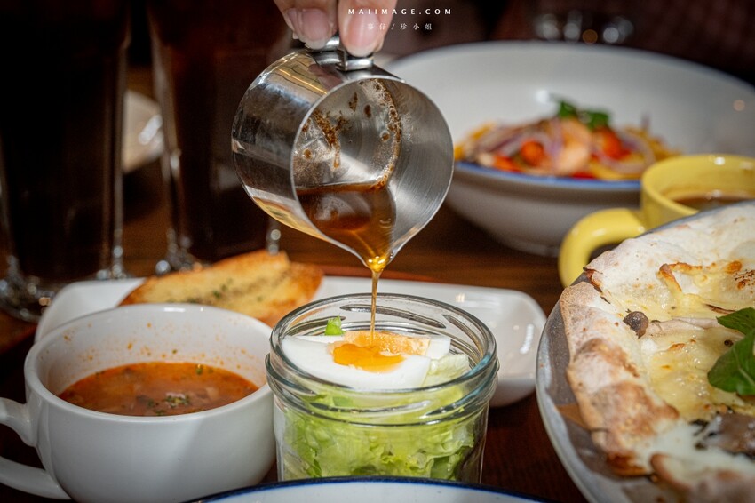 桃園市中壢區【桃園中壢】2024大江購物中心必買,Z世代購物首選!好拍、好逛、好好吃!聖誕節到大江一遊未盡!全年度免