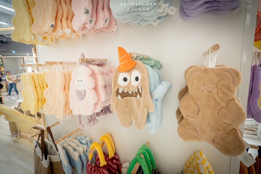 桃園市中壢區【桃園中壢】2024大江購物中心必買,Z世代購物首選!好拍、好逛、好好吃!聖誕節到大江一遊未盡!全年度免